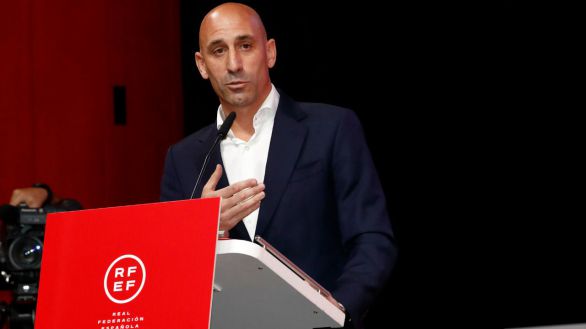 La FIFA suspende provisionalmente a Rubiales 