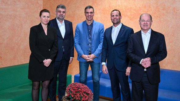 Sánchez dedica su discurso en el congreso de los socialistas europeos a atacar al PP