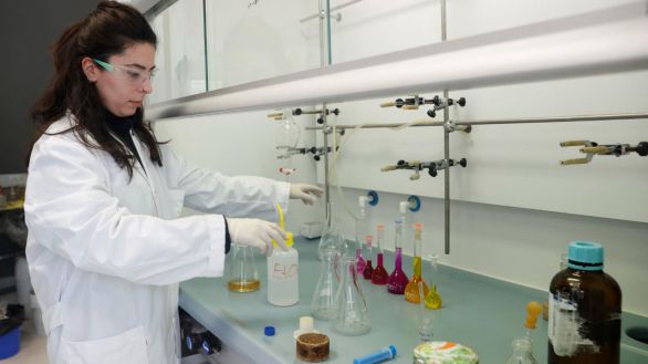 China aprueba el ensayo en humanos de un fármaco donostiarra contra el cáncer