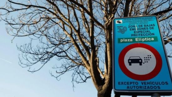 Desde este lunes, los coches sin etiqueta ambiental no pueden ni acceder ni circular por Madrid