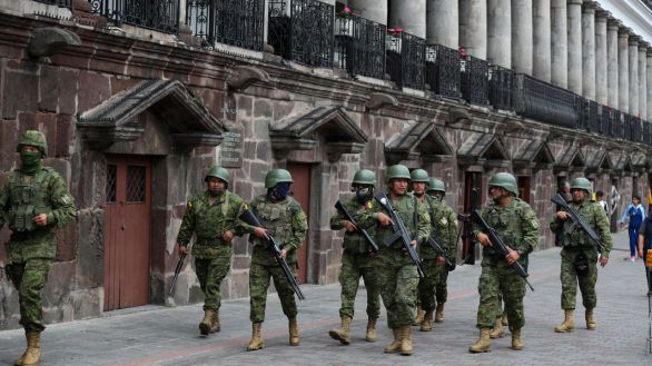 El presidente de Ecuador declara un "conflicto armado interno" y ordena la intervención de los militares
