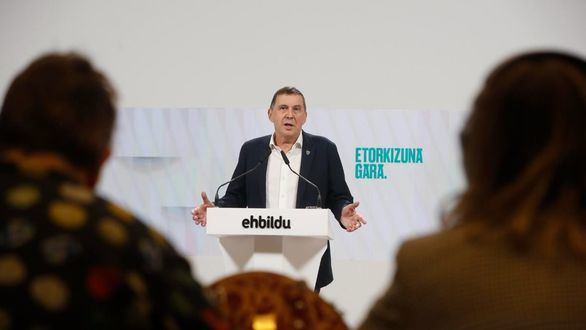 Ayuso propone preguntar al Tribunal Supremo si Bildu es legal