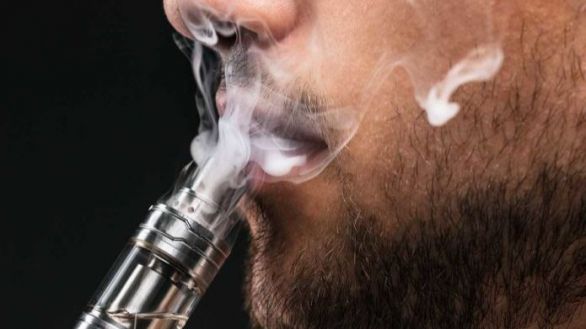 El Reino Unido prohíbe los vapeadores de un solo uso