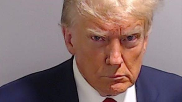 Esta es la marca de zapatillas que ha lanzado Trump tras su última multa millonaria