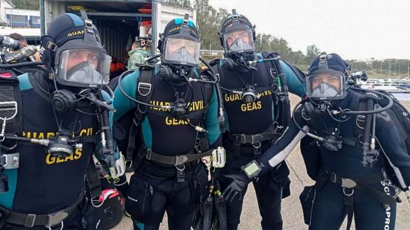 Maru, la primera mujer en los buzos de la Guardia Civil: 
