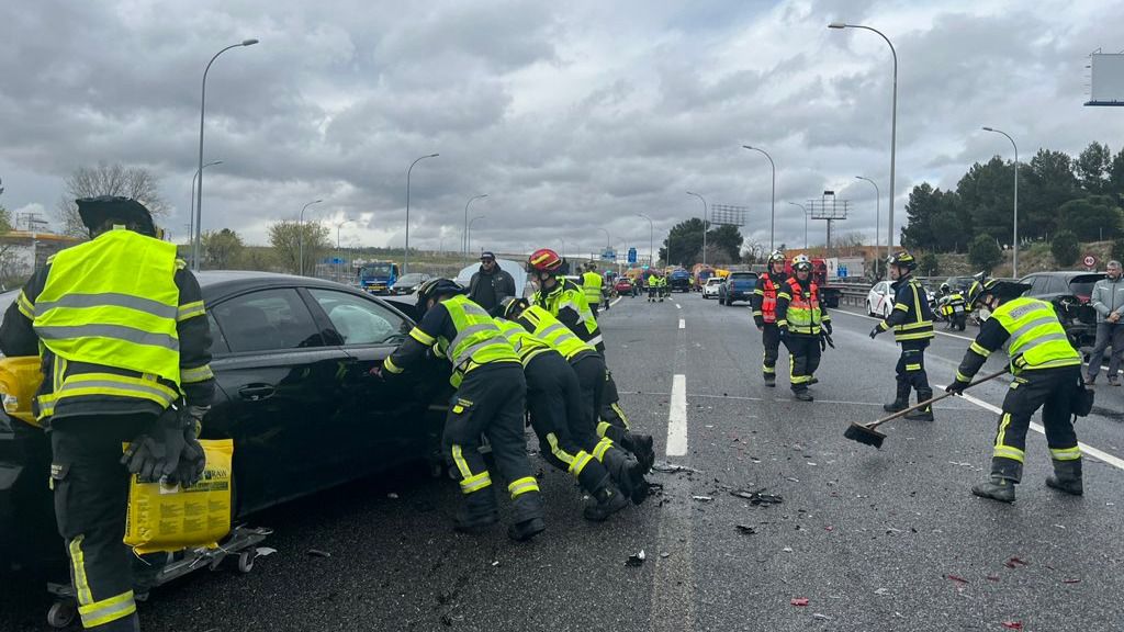 18 heridos al colisionar 30 vehículos en la A-3 a la entrada de Madrid ...