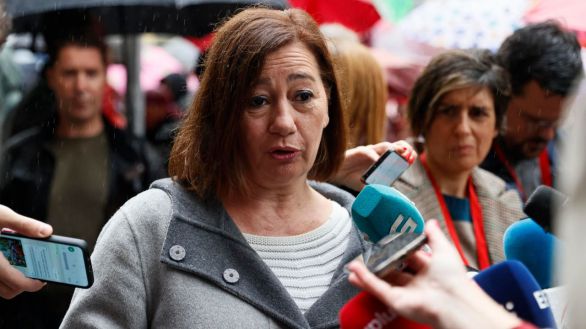 Los barones y la cúpula del PSOE proclaman 