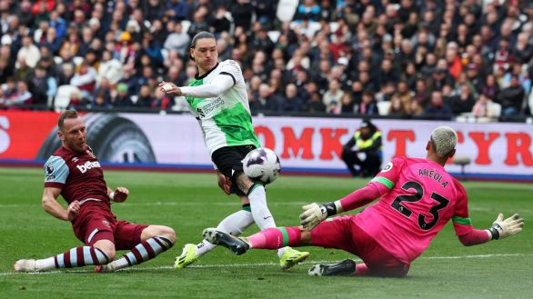 Premier League. El Liverpool dimite y Salah se enfrenta con Klopp en público