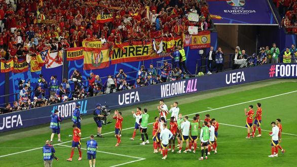 España saca su once de gala ante Georgia para citarse con Alemania