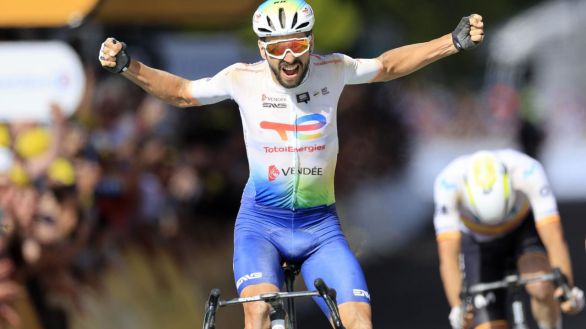 Tour Francia. Turgis da otra alegría francesa imponiéndose al esprint