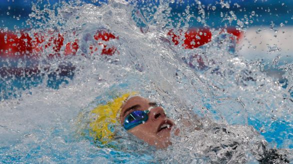 McKeown revalida el oro en los 200 espalda