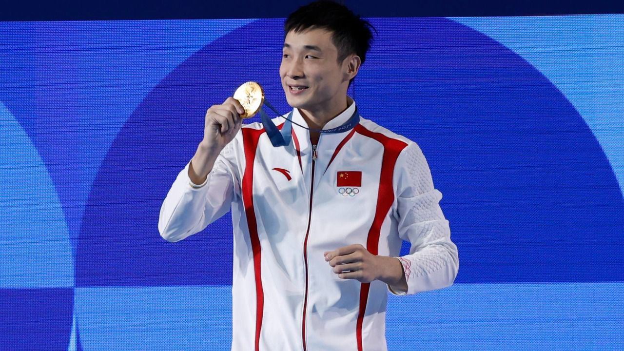 China logra un histórico pleno en saltos de natación: Cao gana el octavo oro olímpico