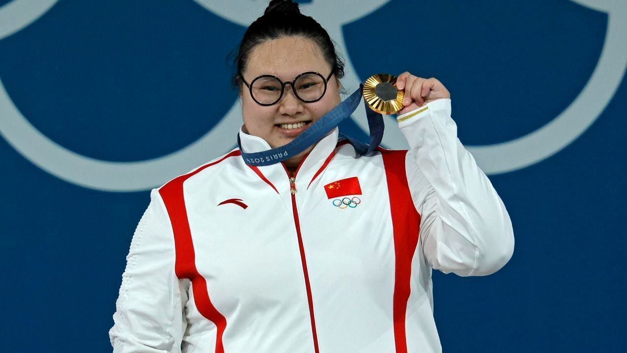 China refrenda su hegemonía en halterofilia: oro olímpico de Li en 81 kilos