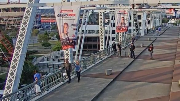 Bon Jovi salva a una mujer que se quería suicidar desde un puente