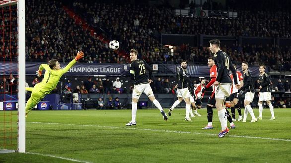 Liga de Campeones. El Feyenoord se impulsa gracias al Sparta de Praga
