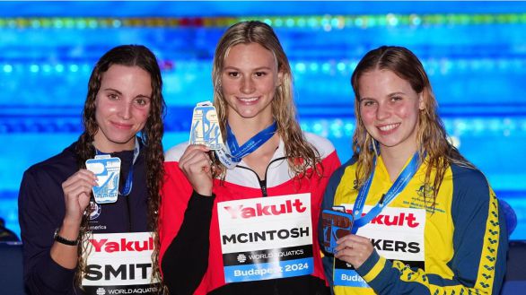 Mundial de piscina corta. La estelar McIntosh rompe el memorable récord de Mireia Belmonte