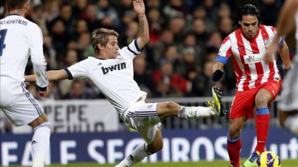 Pillan al exmadridista Coentrao con una tonelada de marisco ilegal y se va contra las cámaras