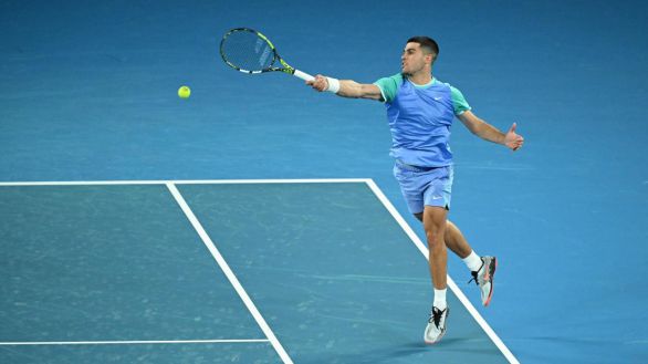 ATP Róterdam. Carlos Alcaraz se estrena superando problemas