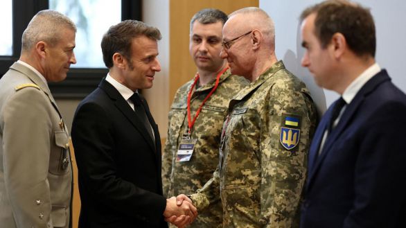 La reunión de jefes militares de París pide que las garantías a Ucrania se basen en la OTAN