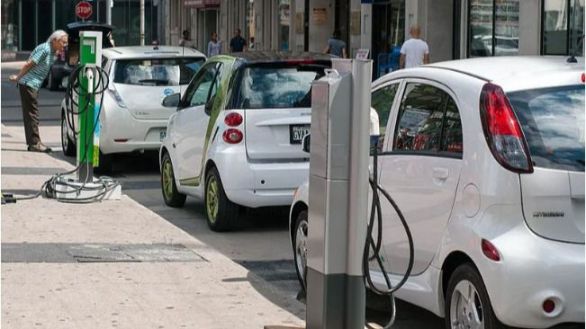 Prorrogado el plan Moves III del coche eléctrico con carácter retroactivo y deducción del 15%