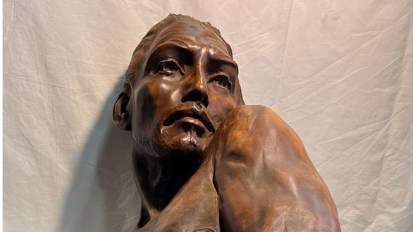 Rerrurectio , la escultura de Víctor Ochoa de Cristo resucitado
