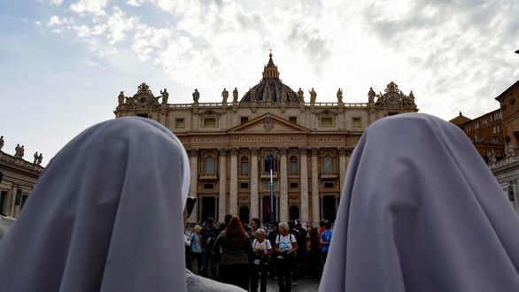 Vídeo en directo de la plaza de San Pedro tras la elección de León XIV