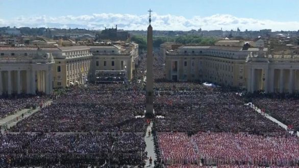 Emocionante y multitudinario funeral por el Papa Francisco