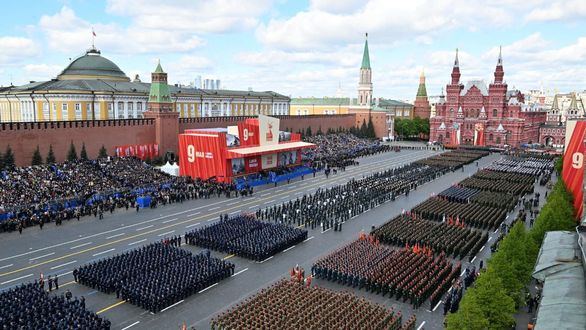 Parada militar en la plaza Roja por el 80º aniversario del Día de la Victoria