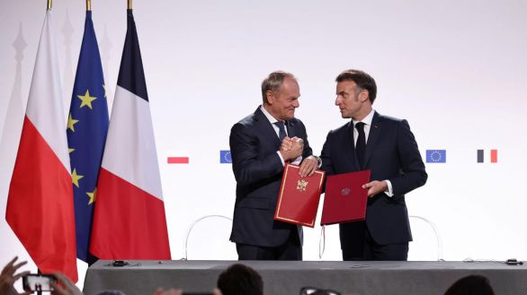Macron garantiza a Polonia un despliegue militar en menos de 30 días si fuera atacada