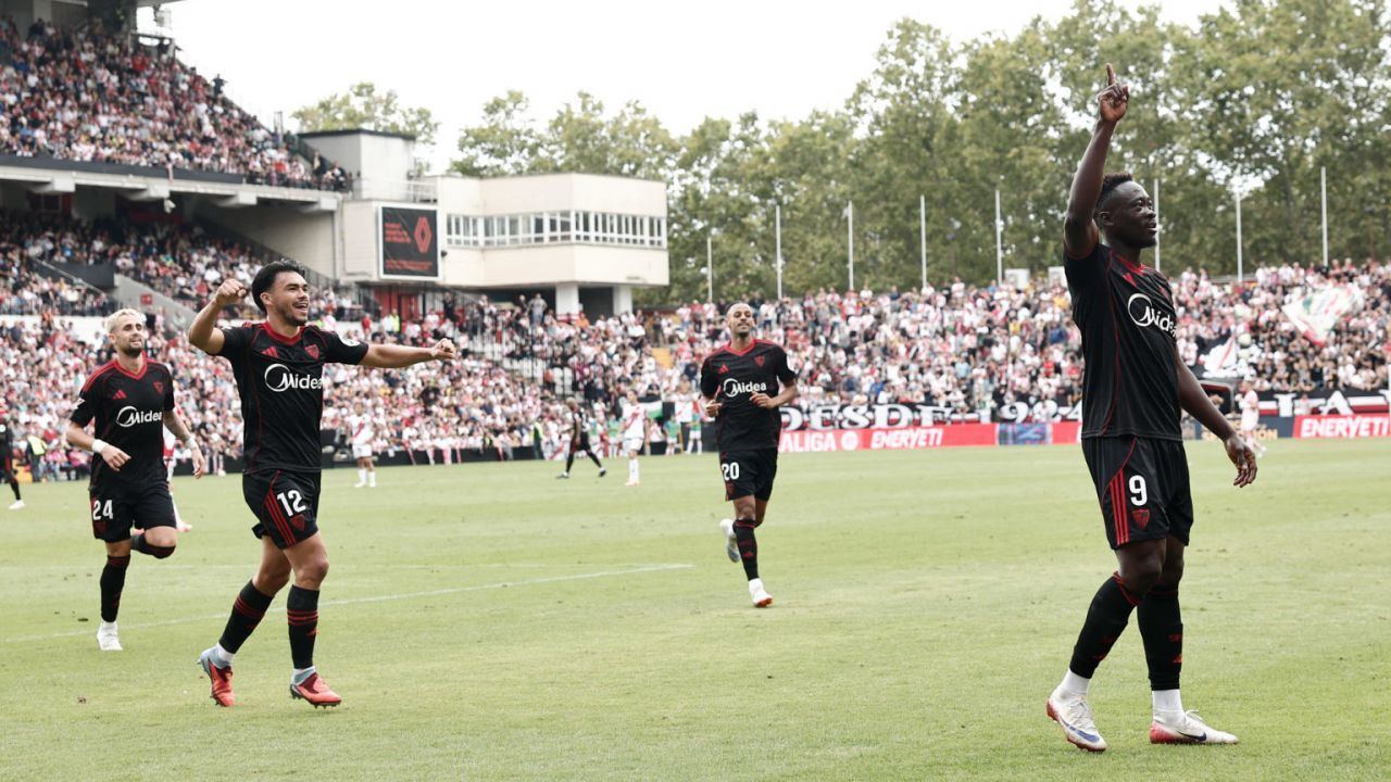 LaLiga. El Sevilla toma Vallecas y deja tocado al Rayo