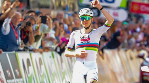 Pogacar sigue haciendo historia: gana 'Il Lombardía' por quinto año seguido