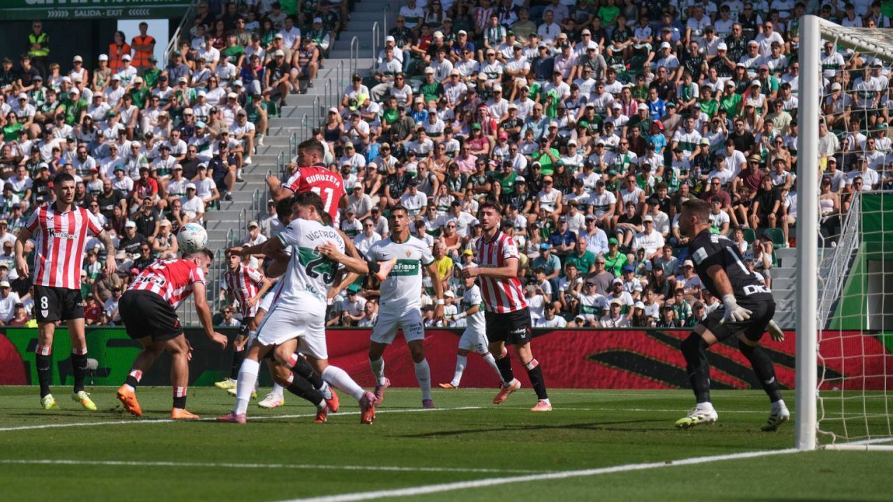 LaLiga. El Athletic se congela en Elche con Unai Simón como salvador