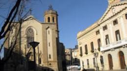 Una mujer, en estado crítico al caerle una farola por el viento en Sabadell