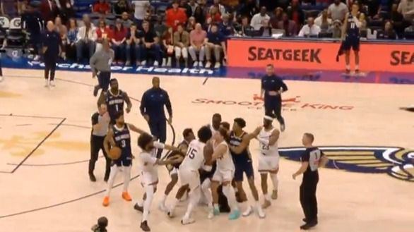 NBA. La pelea a puñetazos entre dos jugadores, en pleno partido, que se ha vuelto viral