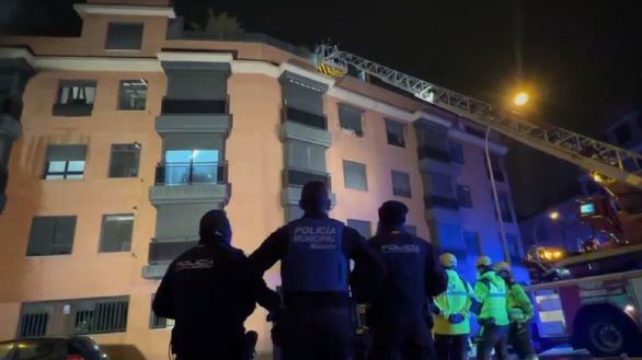 Una mujer y sus dos hijos mueren en un incendio de una vivienda en Carabanchel