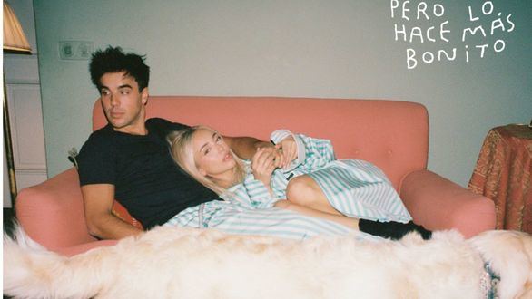 Ana Mena y Óscar Casas protagonizan su primera portada juntos
