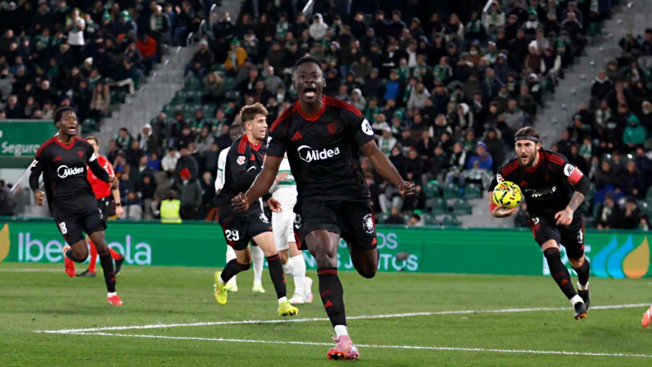 LaLiga. Adams rescata al Sevilla en Elche