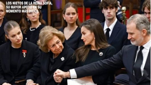 Las portadas de las revistas del corazón: la Familia Real arropa a Doña Sofía