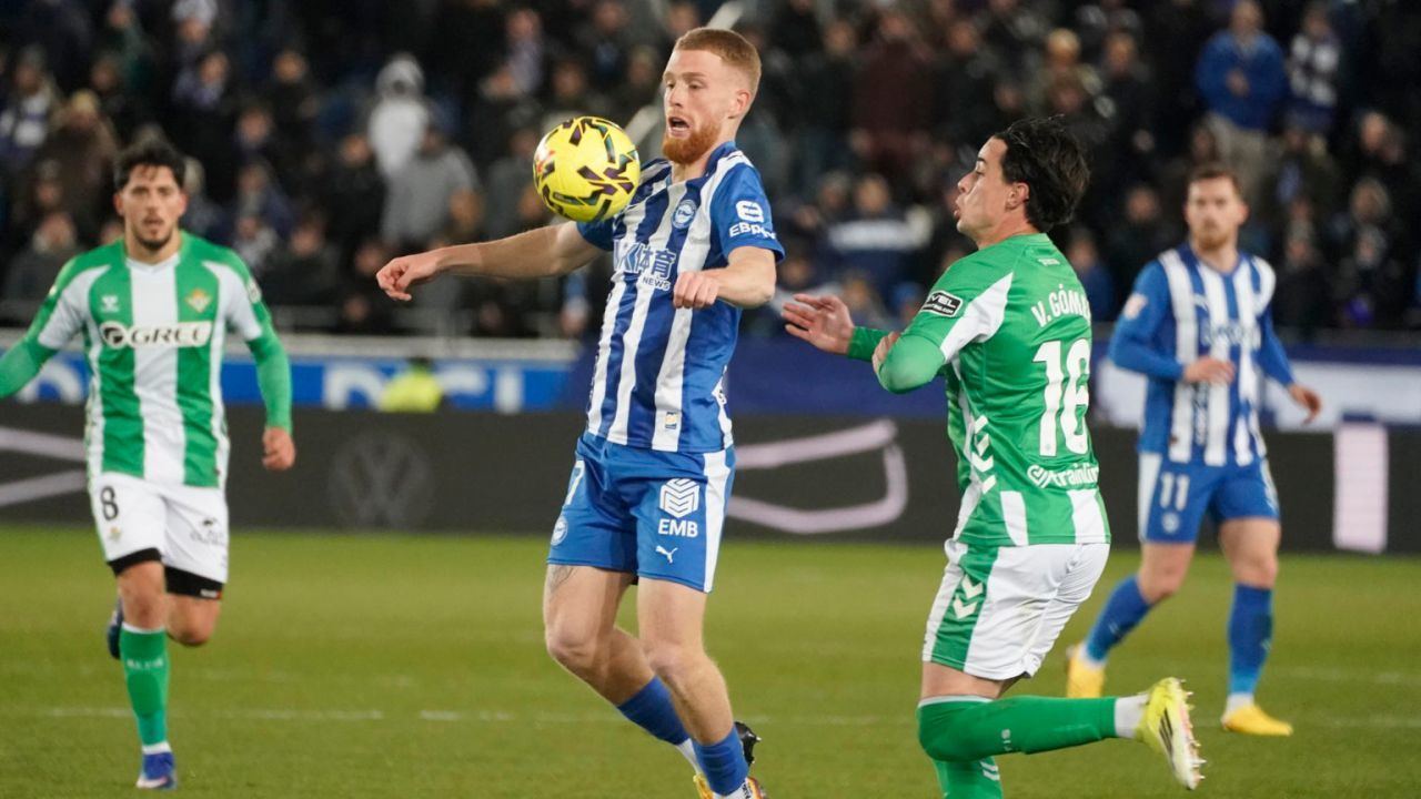 LaLiga. El Alavés toma impulso y hunde al Betis