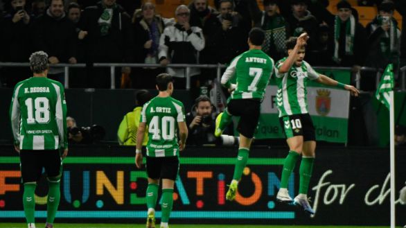 Liga Europa. El Betis bate al Feyenoord y se clasifica para octavos