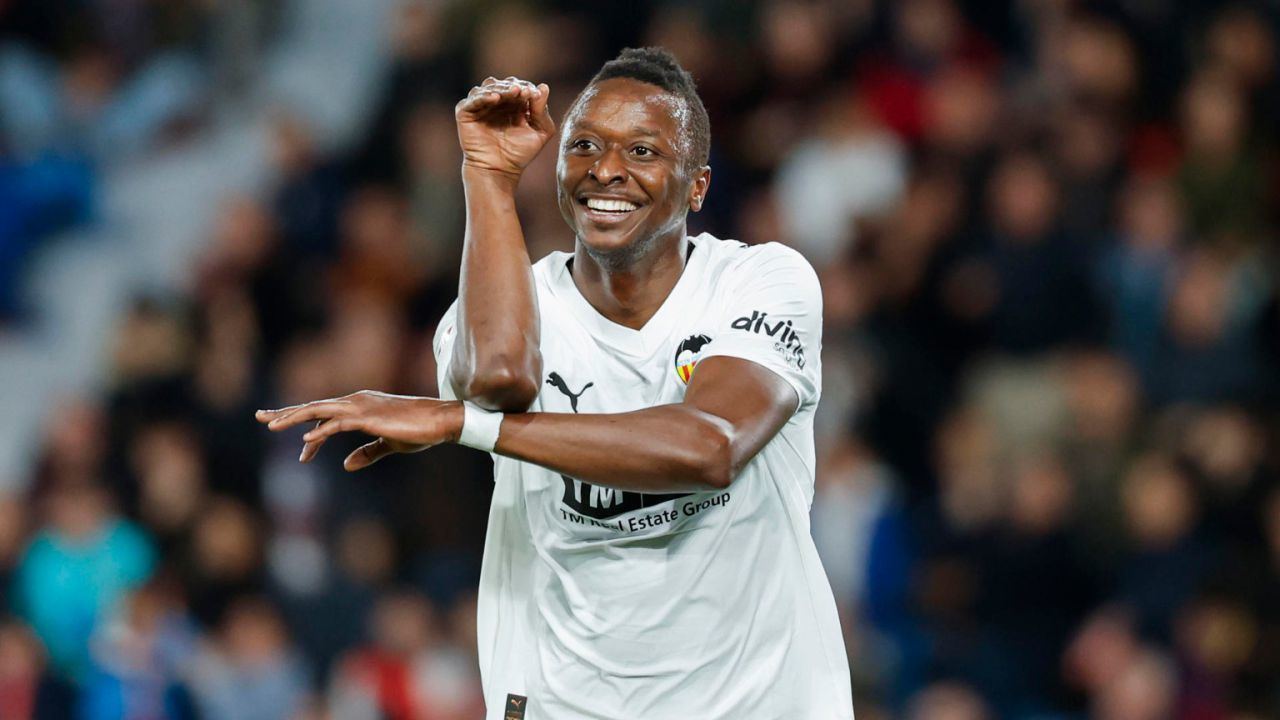 LaLiga. El Valencia deprime al Levante y toma oxígeno