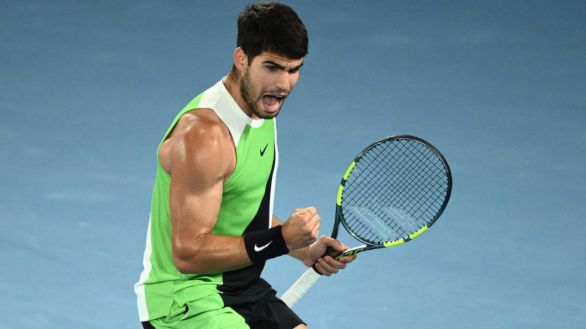 Abierto de Doha. Alcaraz vuelve con un debut triunfal ante Rinderknech