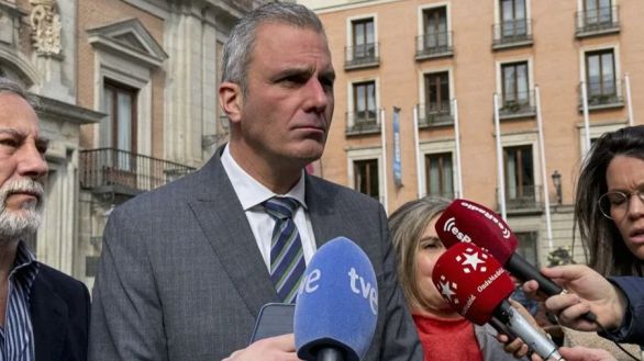 Vox expulsa a otros dos concejales en Madrid con el futuro de Ortega Smith pendiente