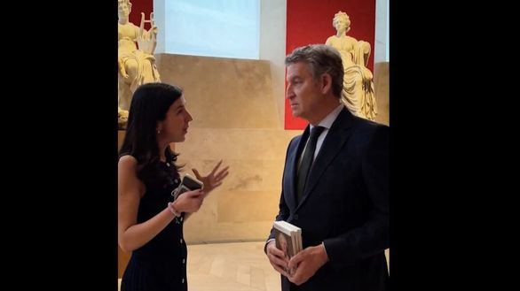 Feijóo dice que las mujeres, con su talento, esfuerzo y compromiso, hacen una España mejor