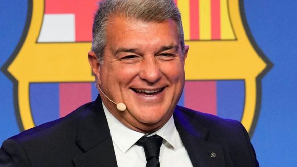 Laporta cumple con su favoritismo ante Font y es reelegido presidente del Barcelona