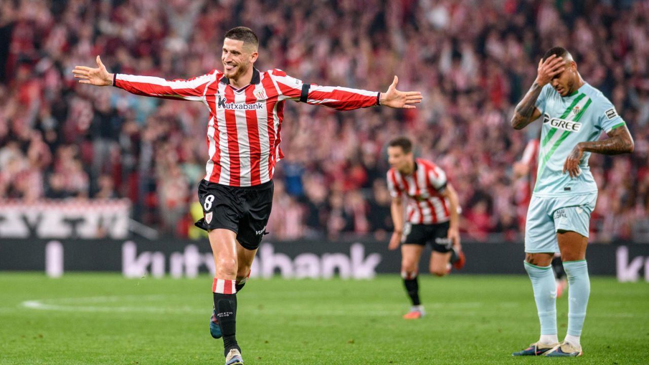 LaLiga. El Athletic homenajea a Valverde ganando al Betis
