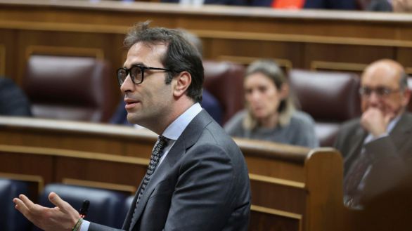 Sánchez asciende a Cuerpo a vicepresidente y elige a Arcadi España como ministro de Hacienda