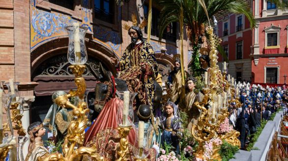 El fervor del Domingo de Ramos abre la Semana Santa en Andalucía