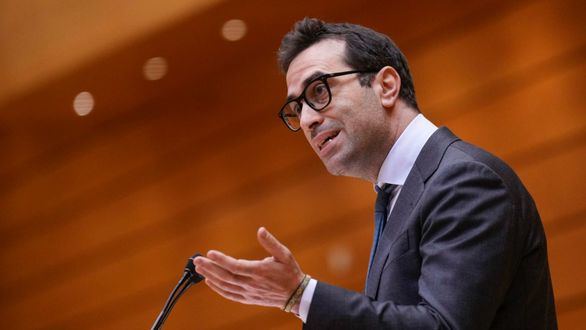 El Gobierno seguirá aplicando la rebaja del 10% del IVA de los carburantes pese a la amonestación de Bruselas