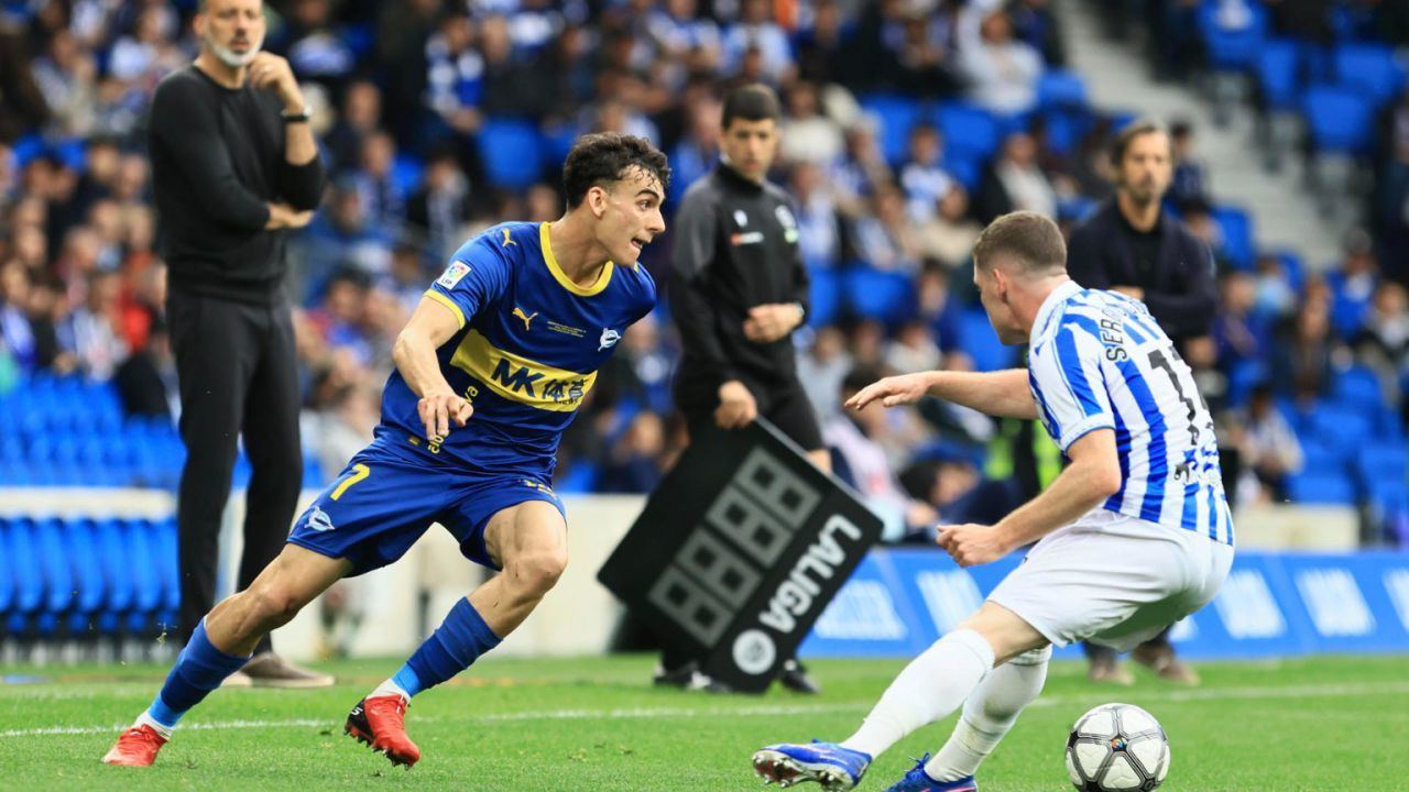 LaLiga. El Alavés de Quique rescata un punto de oro en el minuto 97